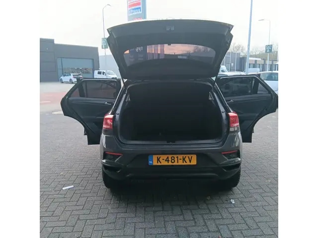 Volkswagen T-Roc 1.5 TSI Sport 2018 Benzine 8