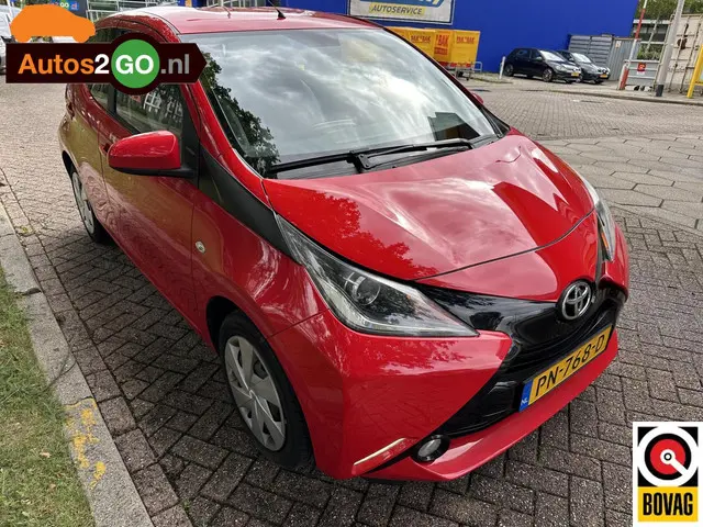 Toyota Aygo 1.0 VVT-i x-play 2017 Benzine 18
