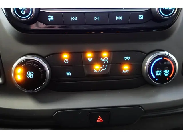 Ford Transit Custom 300 2.0 TDCI L2H1 Trend 2024 Diesel 10