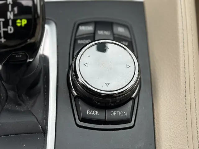 BMW X6 5.0 X-DRIVE HIGH EXECUTIVE 2014 Benzine 35