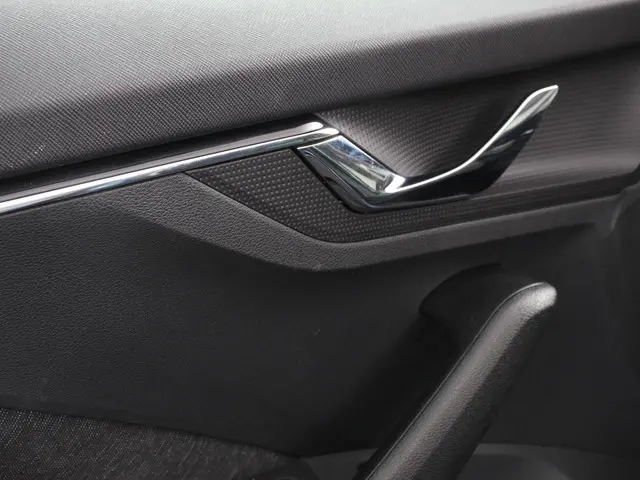 Škoda Kamiq 1.0 TSI 110pk DSG Style 2020 Benzine 14