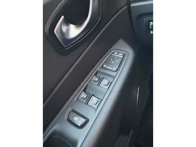 Renault Captur 1.2 TCe Bose 2019 Benzine 15