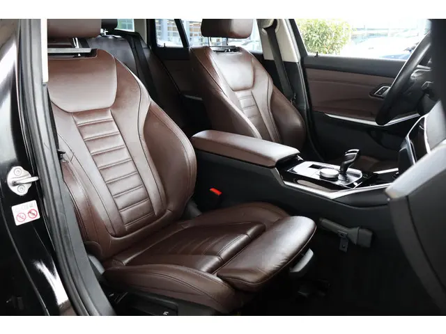 BMW 3 Serie Touring 320e 2022 Hybride Benzine 7