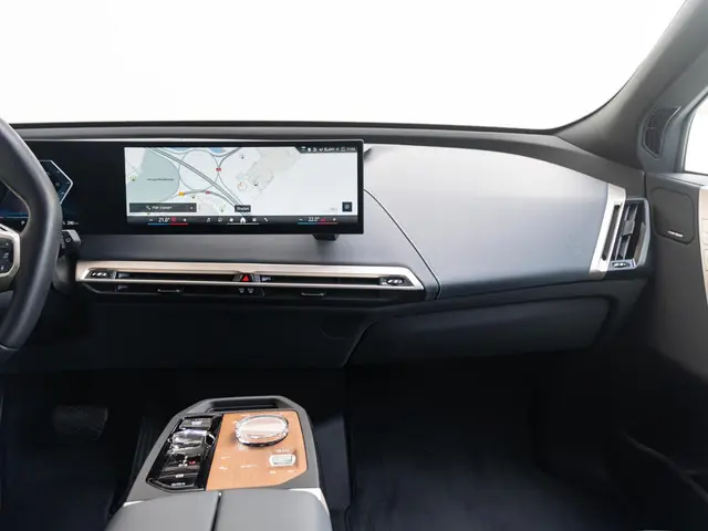 BMW iX xDrive50 2023 Elektrisch 9