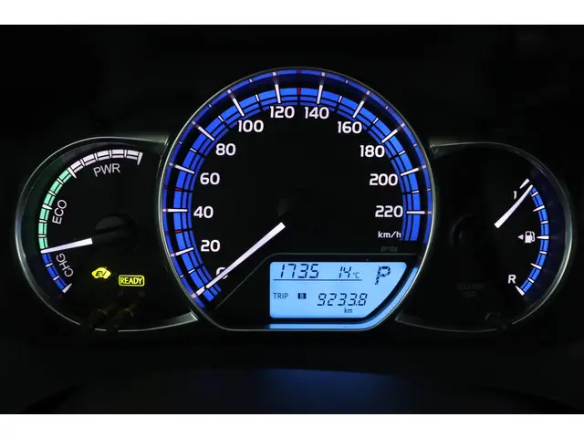 Toyota Yaris 1.5 Hybrid Dynamic 2015 Hybride Benzine 45