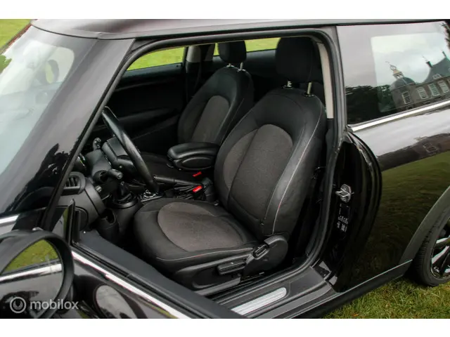 MINI One Mini 1.2 Business 2016 Benzine 23