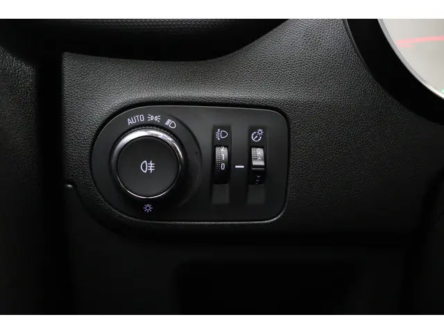 Opel Crossland 1.2 Turbo Level 4 Ultimate 2023 Benzine 33