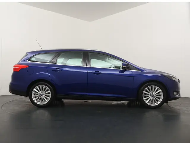 Ford Focus Wagon 1.0 Titanium 2016 Benzine 6