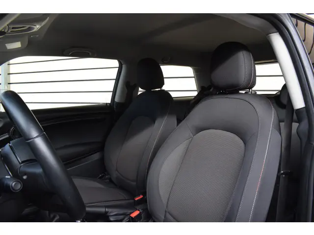 MINI One Mini 1.5 Essential 2021 Benzine 11