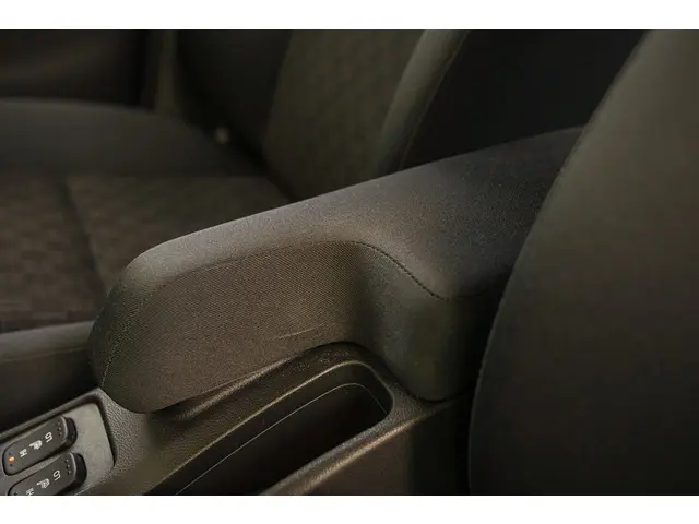 Honda Jazz 1.3i VTEC COMFORT 2018 Benzine 42