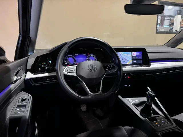 Volkswagen Golf 1.0 TSI Life Business 2023 Benzine 20