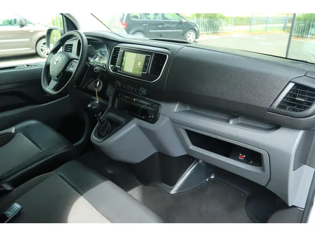 Toyota ProAce WORKER 2.0 D-4D NAVIGATOR LONG 2021 Diesel 4