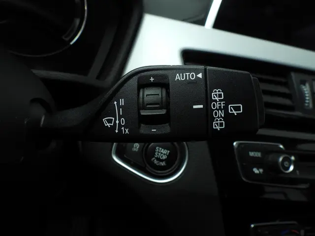 BMW X1 sDrive20i High Executive 2018 Benzine 23