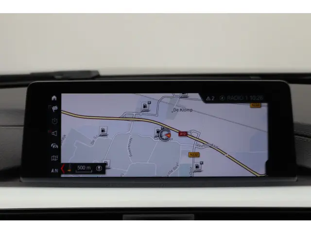 BMW 3 Serie Touring 318i M Sport Edition 2018 Benzine 5