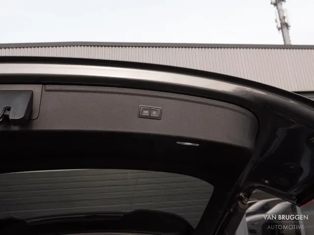 Audi Q5 55 TFSI e quattro S-Line 2022 Hybride Benzine 11