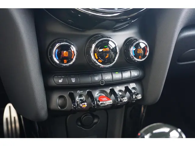MINI 3-Deurs John Cooper Works Essential 2022 Benzine 17