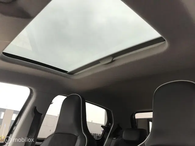 SEAT Mii 1.0 Mii Cosmopolitan 2017 Benzine 8