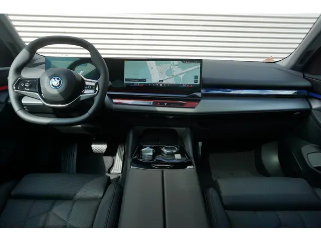 BMW i5 Sedan eDrive40 2025 Elektrisch 9