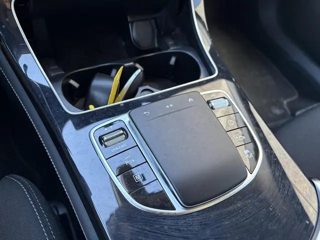 Mercedes-Benz GLC 300e 4MATIC 2020 Hybride Benzine 20