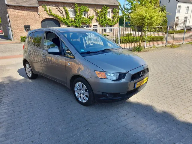 Mitsubishi Colt 1.1 Edition One 2013 Benzine 12