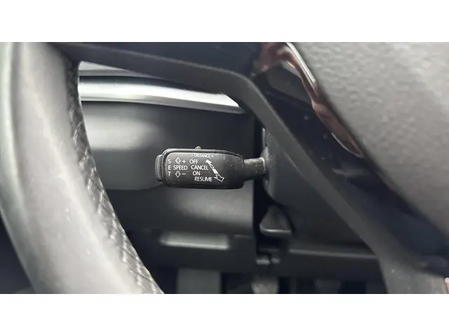 Škoda Karoq 1.0 TSI Business Edition 2019 Benzine 19