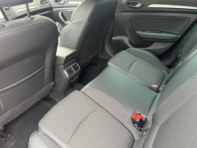 Renault Mégane Estate TCe EDC 140 Intens 2021 Benzine 10