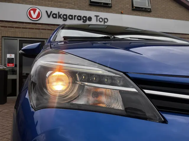 Toyota Yaris 1.5 Hybrid Now 2016 Hybride Benzine 13