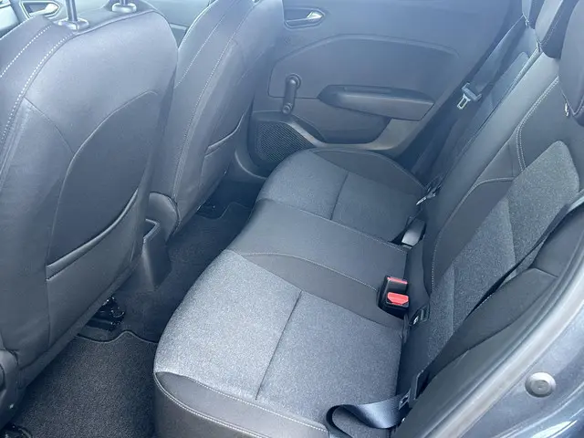 Renault Clio 1.0 TCe Zen 2022 Benzine 8