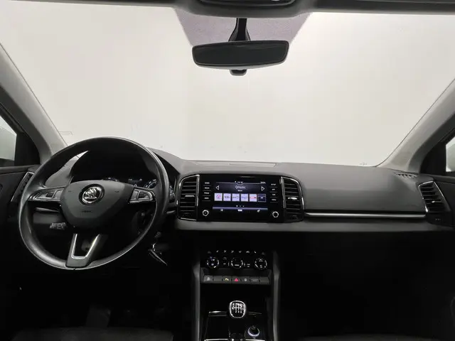 Škoda Karoq 1.0 TSI Business Edition 2019 Benzine 35