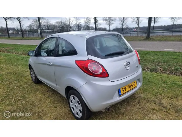 Ford Ka 1.2 Champions Edition start/stop 2012 Benzine 3