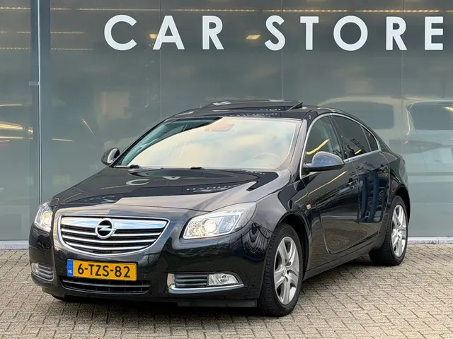 Opel Insignia 1,8 EcoFLEX Cosmo 2013 Benzine