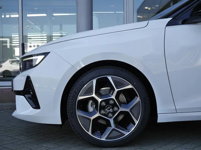 Opel Astra 1.2 Turbo GS 2025 Benzine 45
