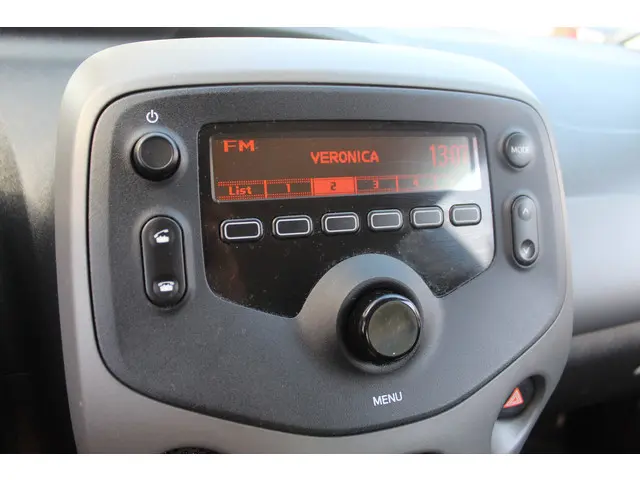 Peugeot 108 1.0 e-VTi Active//GEARBOX BROKEN!! 2018 Benzine 11