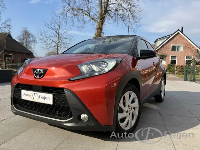 Toyota Aygo X CABRIO VVT-I ENVY 2022 Benzine 4