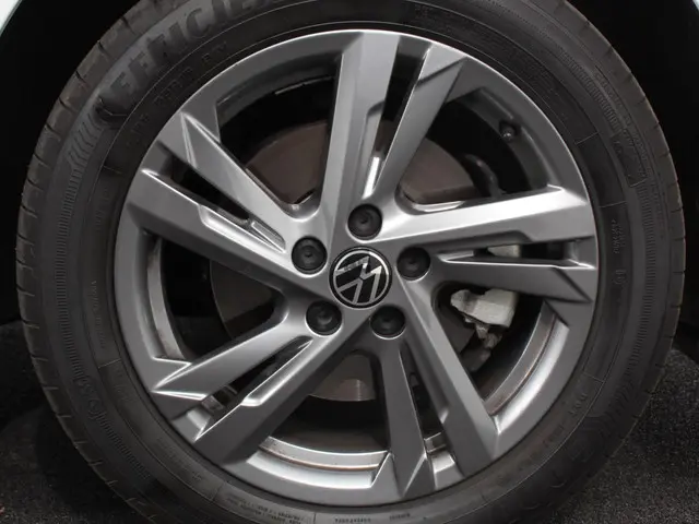 Volkswagen Polo 1.0 TSI DSG R-Line 2024 Benzine 34