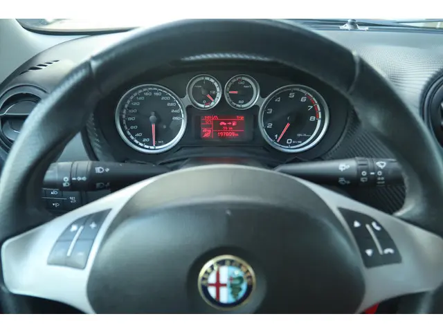 Alfa Romeo MiTo 0.9 TWINAIR ESCLUSIVO 2014 Benzine 19