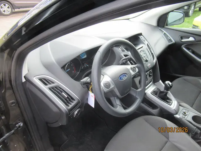 Ford Focus Wagon 1.0 EcoBoost Trend 2014 Benzine 12