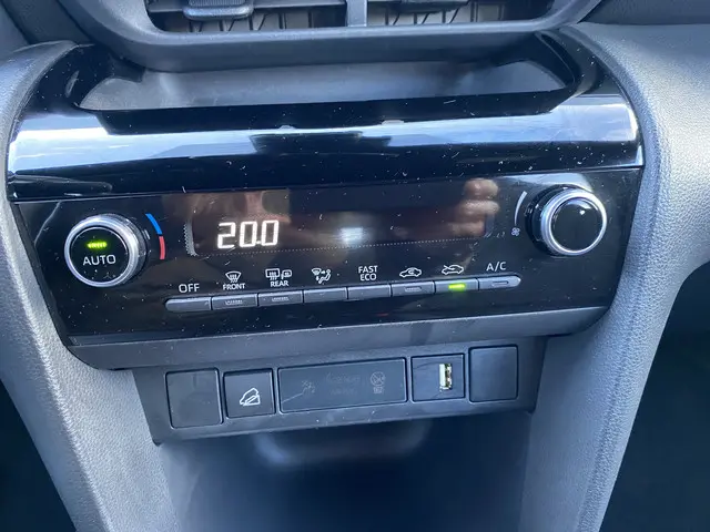 Toyota Yaris Cross 1.5 Hybrid AWD 2022 Hybride Benzine 25