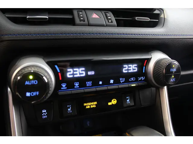 Toyota RAV4 2.5 Hybrid AWD Bi-Tone 2022 Hybride Benzine 30