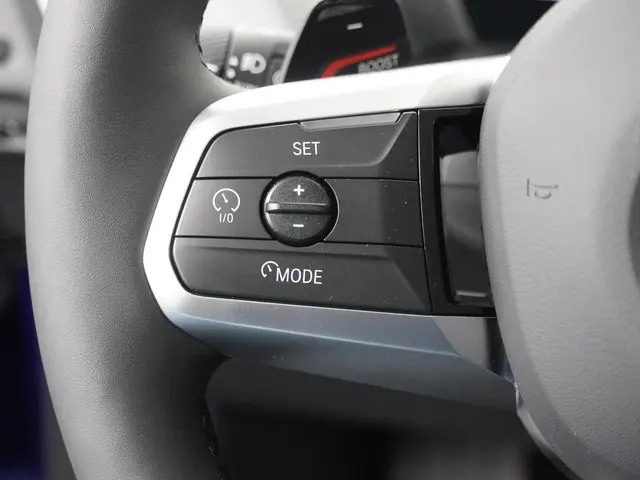 BMW 1 Serie 120 2025 Benzine 19