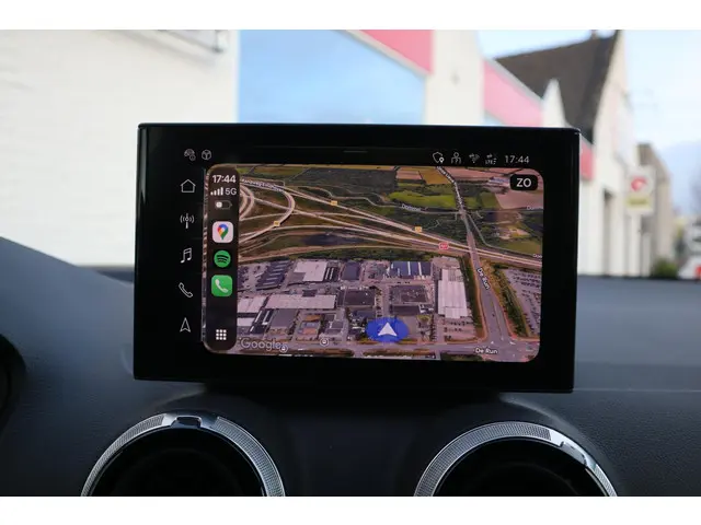 Audi Q2 35 TFSI S EDITION 2024 Benzine 13