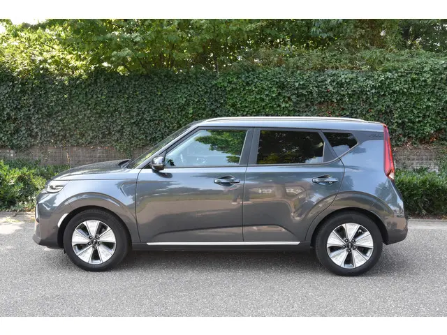Kia e-Soul ExecutiveLine 64 kWh 2020 Elektrisch 3