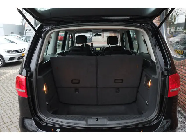 Volkswagen Sharan 2.0 TDI 6p. 2015 Diesel 11