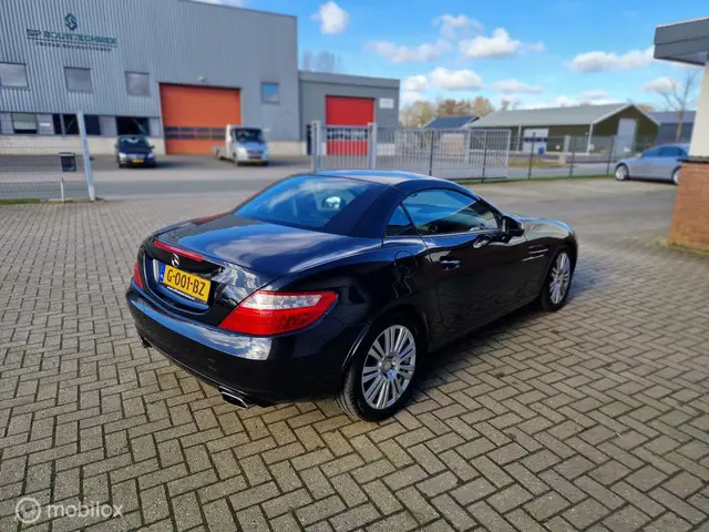 Mercedes-Benz SLK 200 2012 Benzine 6