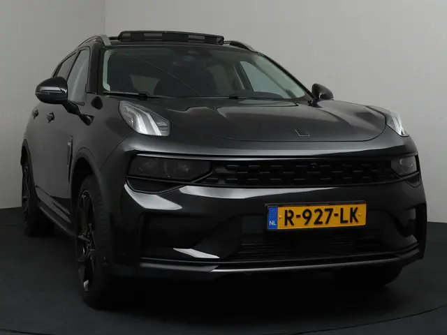 Lynk & Co 01 1.5 2022 Hybride Benzine 39