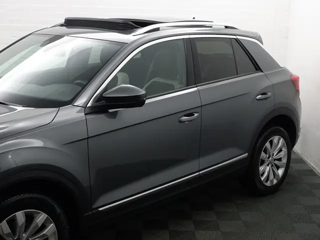 Volkswagen T-Roc 1.5 TSI R Line Sport Aut- 2019 Benzine 29