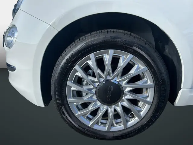 Fiat 500 1.0 Hybrid Launch Edition 2023 Benzine 4