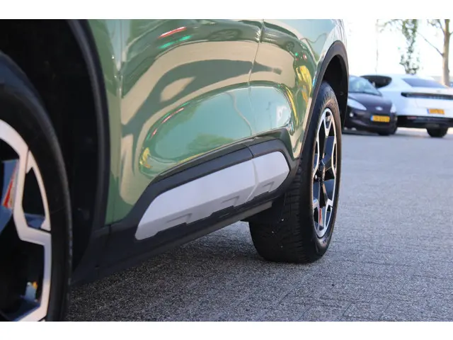 Ford Kuga 2.5 FHEV Active X 2024 Hybride Benzine 10