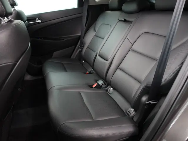 Hyundai Tucson 1.6 T-GDi Premium 4WD Aut- 2016 Benzine 24