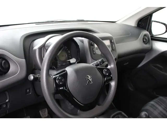 Peugeot 108 1.0 e-VTi Active 2020 Benzine 8